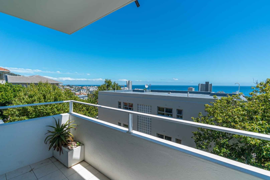 2 Bedroom Property for Sale in Sea Point Western Cape